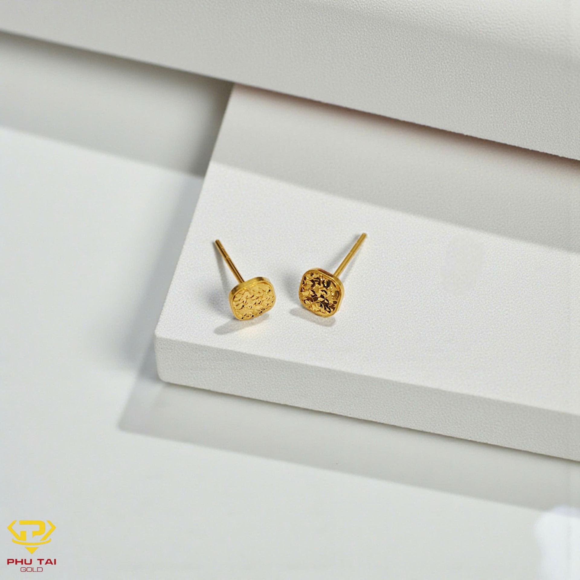 Khuyên tai vàng ta (mã KT 1092)